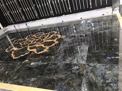 Madum tal-paviment tal-Granit Blu Labradorit