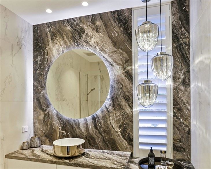 Arabescato Orobico Marble bathroom wall design