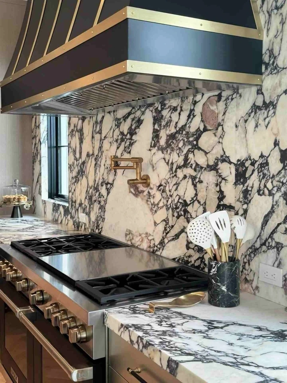Calacatta Violet Marble (6) Calacatta Violet Marble (6)